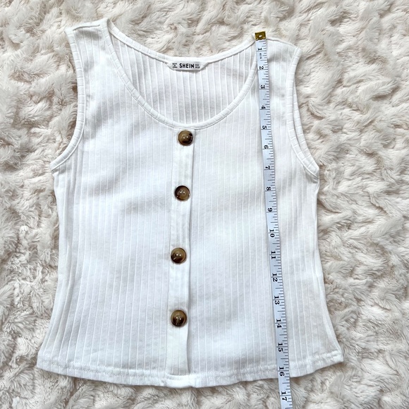 Sleeveless Cream Ribbed Top - Picture 13 of 16